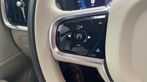 Volvo S90 2.0 T8 Twin AWD Recharge Core Bright AT