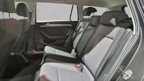 Volkswagen Passat Variant Business 2.0 TDI 110kW