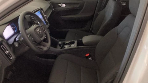 Volvo XC40 2.0 B3 G Essential Auto