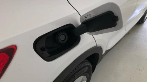 Volvo XC40 2.0 B3 G Essential Auto