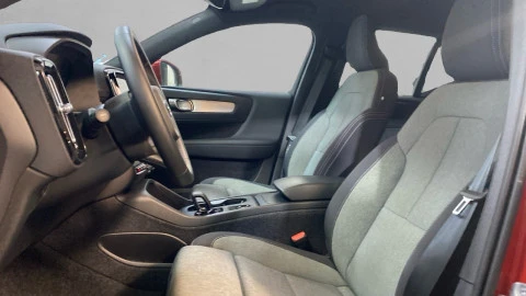 Volvo XC40 2.0 B3 G Core Auto