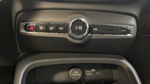 Volvo XC40 2.0 B3 G Core Auto