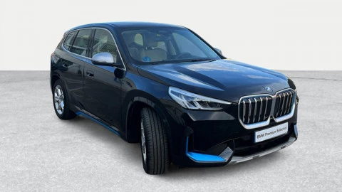BMW iX1 xDrive30