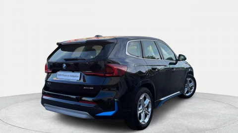 BMW iX1 xDrive30