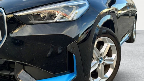 BMW iX1 xDrive30