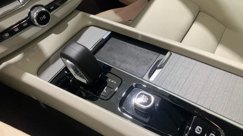 Volvo XC60 2.0 T6 AWD Recharge Plus Dark Auto