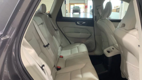 Volvo XC60 2.0 T6 AWD Recharge Plus Dark Auto