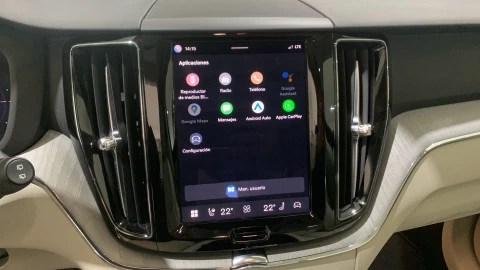 Volvo XC60 2.0 T6 AWD Recharge Plus Dark Auto