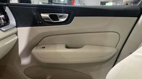 Volvo XC60 2.0 T6 AWD Recharge Plus Dark Auto