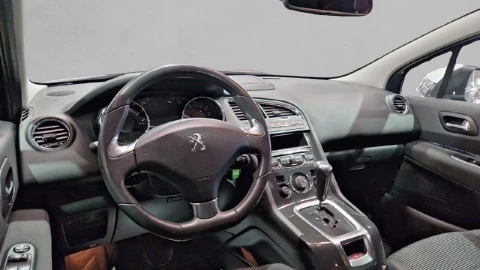 Peugeot 5008 Allure 1.6 THP 155 Automático