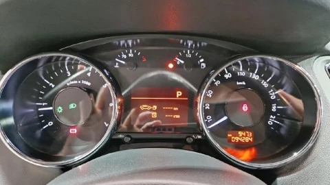 Peugeot 5008 Allure 1.6 THP 155 Automático