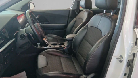 Kia Niro 1.6 GDi HEV 104kW (141CV) Drive