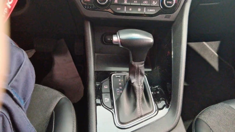 Kia Niro 1.6 GDi HEV 104kW (141CV) Drive
