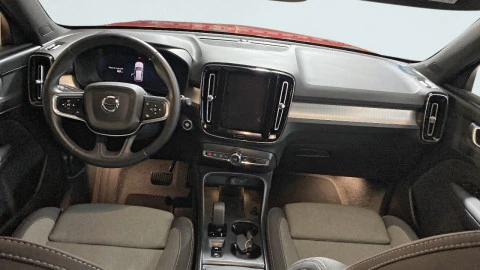 Volvo XC40 2.0 B3 G Core Auto