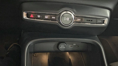 Volvo XC40 2.0 B3 G Core Auto