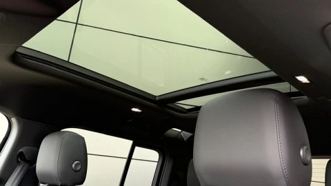 Land Rover Defender 2.0 Si4 300 X-Dynamic SE 110 AT 4WD PHEV