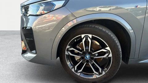 BMW iX2 eDrive20