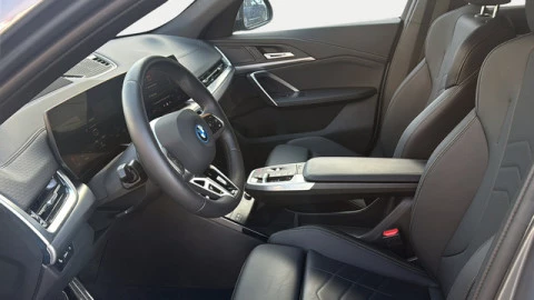 BMW iX2 eDrive20
