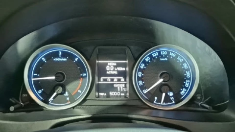 Toyota Auris 90D Active