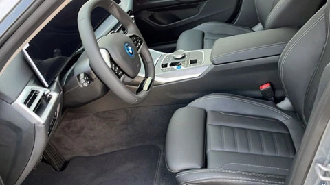 BMW i4 EDRIVE35