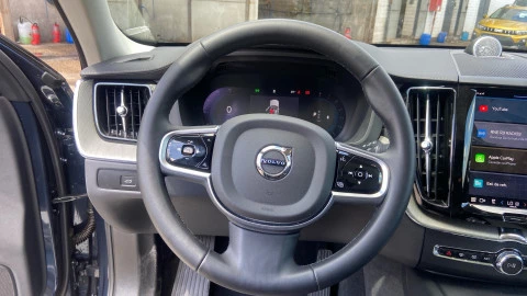 Volvo XC60 2.0 B5 G MHEV Ultra Dark Auto AWD