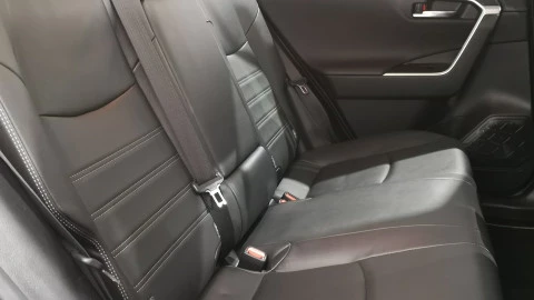 Toyota Rav4 2.5l 220H Luxury