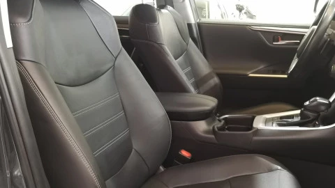 Toyota Rav4 2.5l 220H Luxury