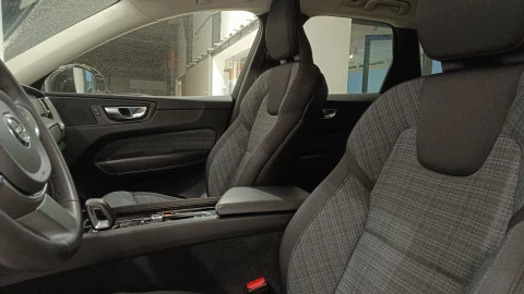 Volvo XC60 2.0 B4 D Core Auto
