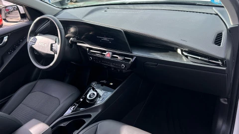 Kia Niro 1.6 GDi HEV 104kW (141CV) Drive