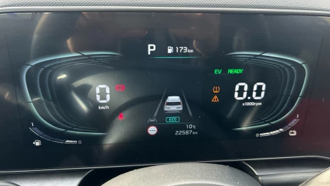 Kia Niro 1.6 GDi HEV 104kW (141CV) Drive