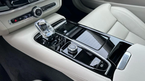 Volvo S90 2.0 T8 Twin AWD Recharg Ultimate Dark AT