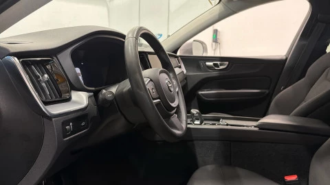 Volvo XC60 B4 D Momentum Pro Auto 145 kW (197 CV)