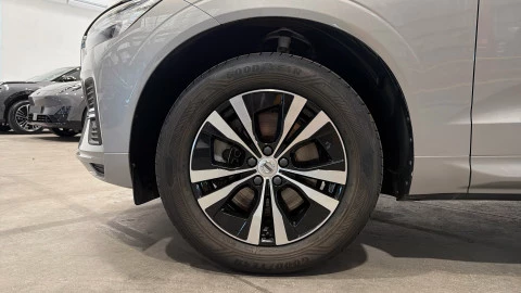 Volvo XC60 B4 D Momentum Pro Auto 145 kW (197 CV)