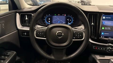 Volvo XC60 B4 D Momentum Pro Auto 145 kW (197 CV)
