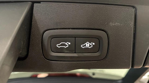 Volvo XC60 B4 D Momentum Pro Auto 145 kW (197 CV)