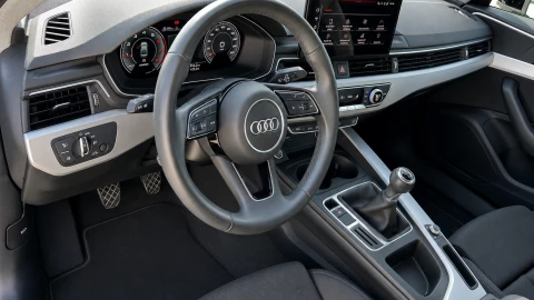 Audi A4 S line 35 TFSI 110kW (150CV)