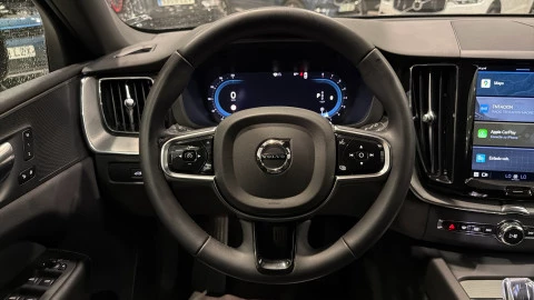 Volvo XC60 B4 G Plus Dark Auto 145 kW (197 CV)