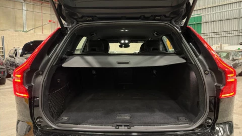 Volvo XC60 B4 G Plus Dark Auto 145 kW (197 CV)