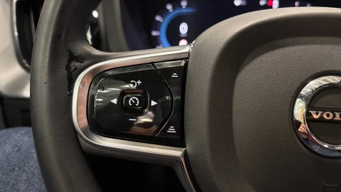 Volvo XC60 B4 G Plus Dark Auto 145 kW (197 CV)