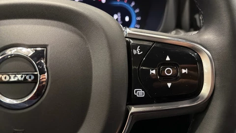 Volvo XC60 B4 G Plus Dark Auto 145 kW (197 CV)