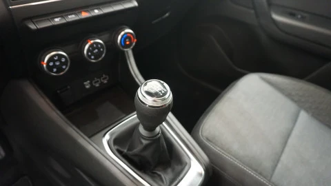 Renault Captur equilibre TCe 67kW (90CV)