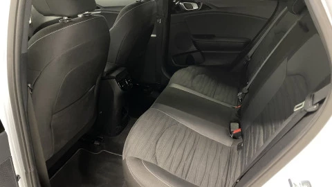 Kia Ceed  1.6 MHEV iMT Eco-Dynamics GT Line 136