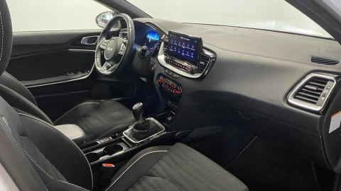 Kia Ceed  1.6 MHEV iMT Eco-Dynamics GT Line 136