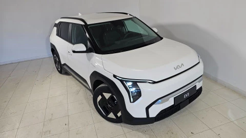 Kia EV3 Earth Long Range