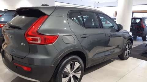 Volvo XC40 2.0 B3 G Core Auto