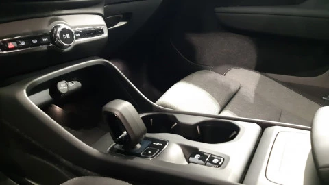 Volvo XC40 2.0 B3 G Core Auto