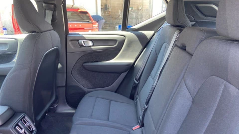 Volvo XC40 2.0 B3 G Essential Auto