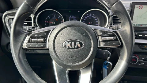 Kia Ceed 1.6 MHEV iMT 100kW (136CV) Tech