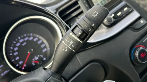 Kia Ceed 1.6 MHEV iMT 100kW (136CV) Tech