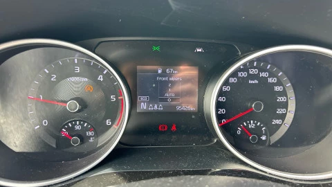 Kia Ceed 1.6 MHEV iMT 100kW (136CV) Tech